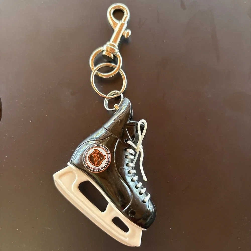 Phoenix Coyotes 1997 Defunct Team Ice Skate NHL Hockey Retro Keychain vintage